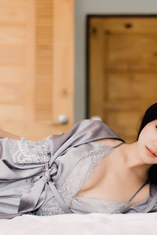 年轻的嫂子2在线播放